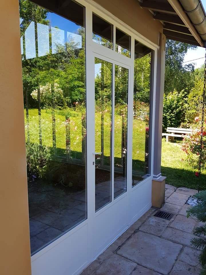 Véranda acier à Francheville Proche de Lyon