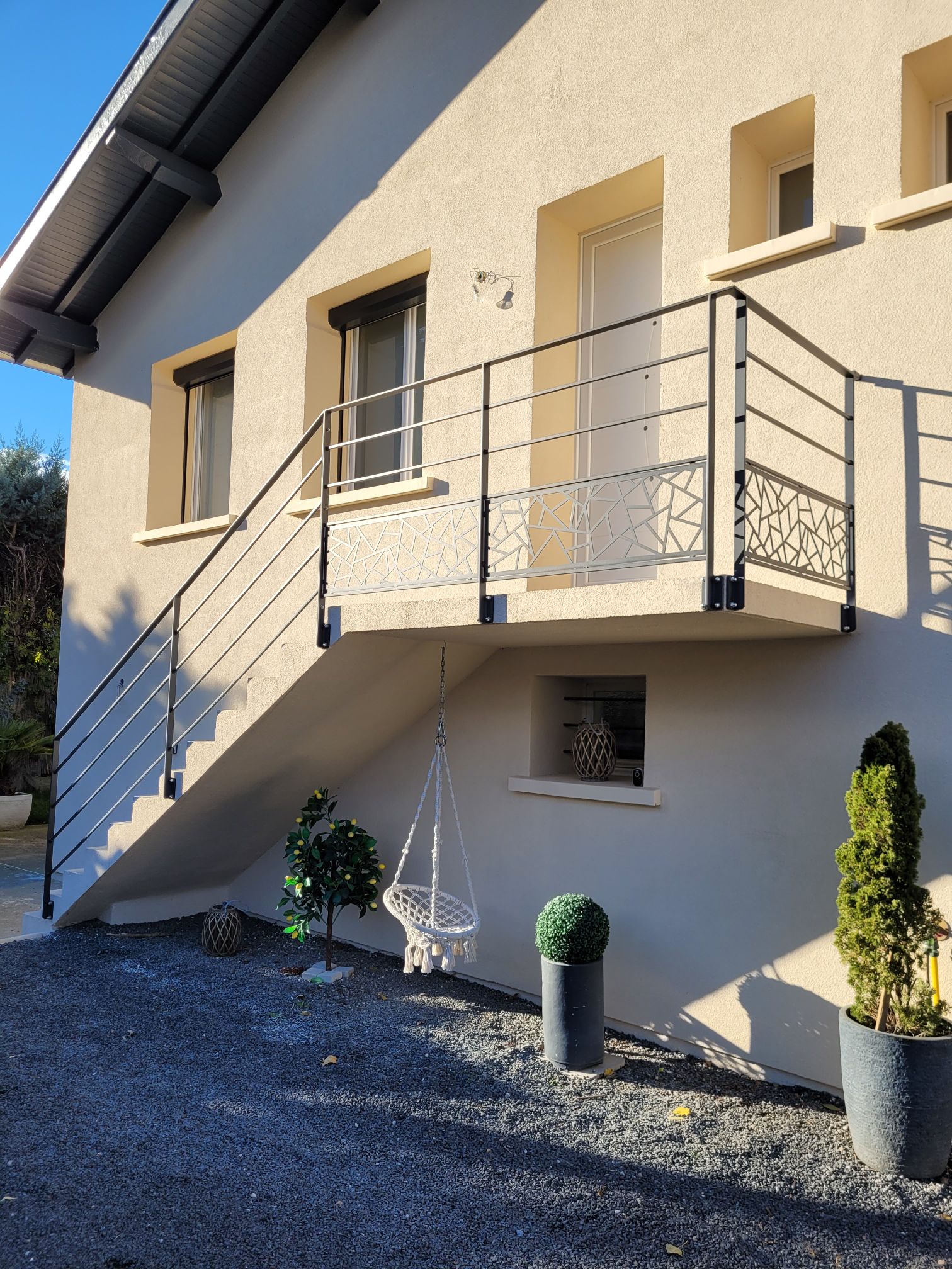 Garde-corps a Pollionay fabriqué et posé par Métallerie RPA