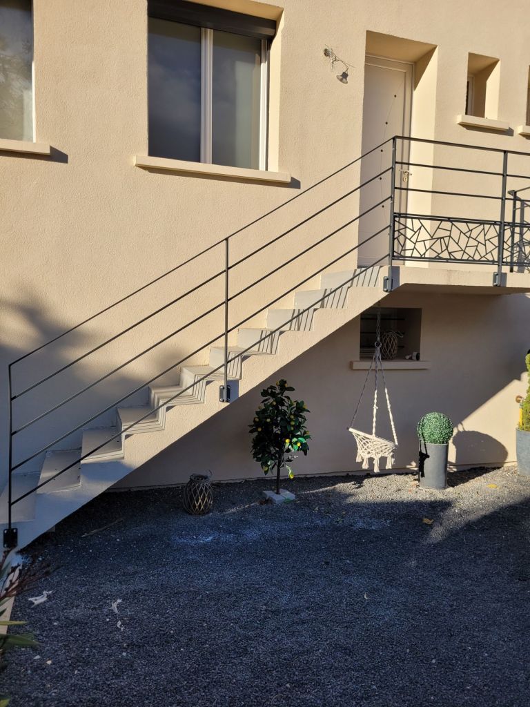 Garde-corps a Pollionay fabriqué et posé par Métallerie RPA