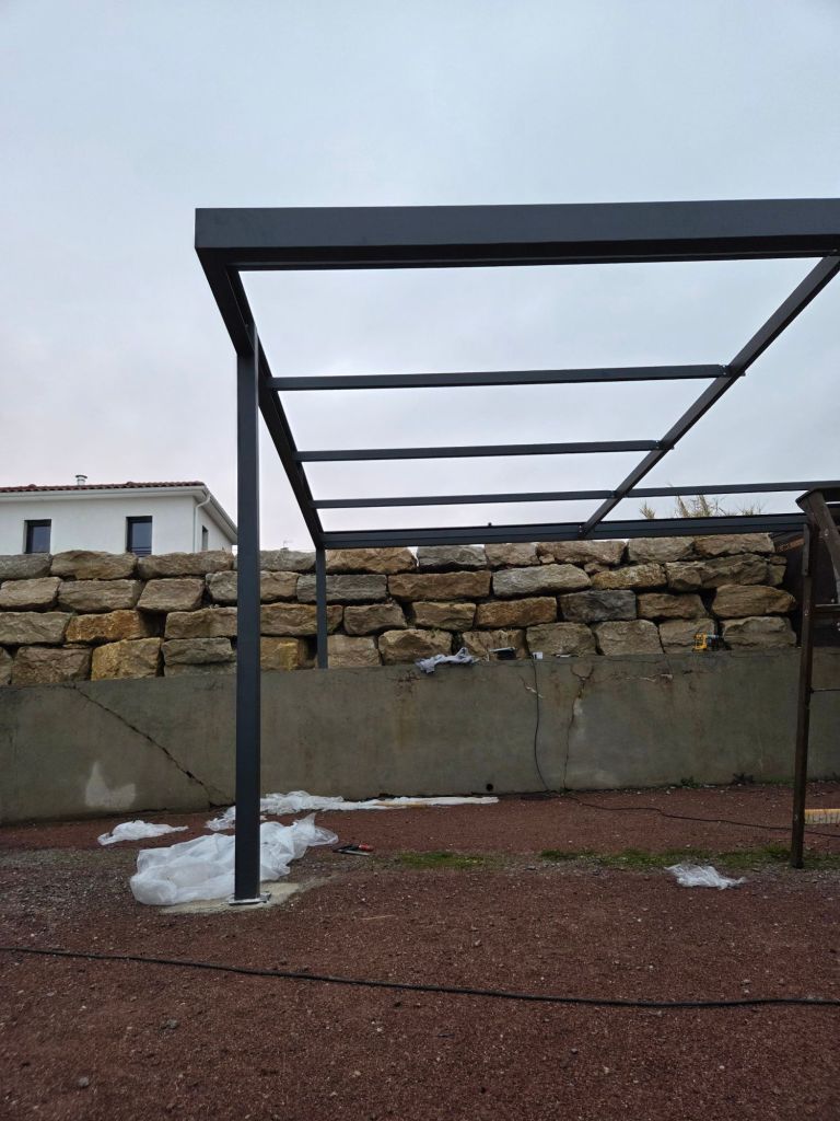 fabrication de carport sur mesure en métal a Craponne près de Lyon
