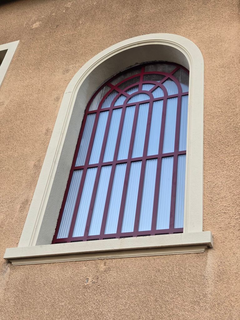 menuiserie métallique a rupture thermique style verrière à Lyon