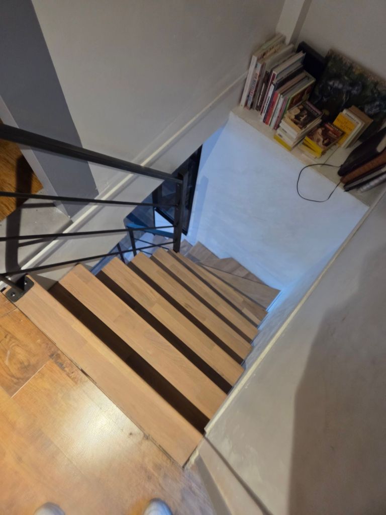 escalier acier et bois sur mesure a Saint-Didier-au-Mont-D'or