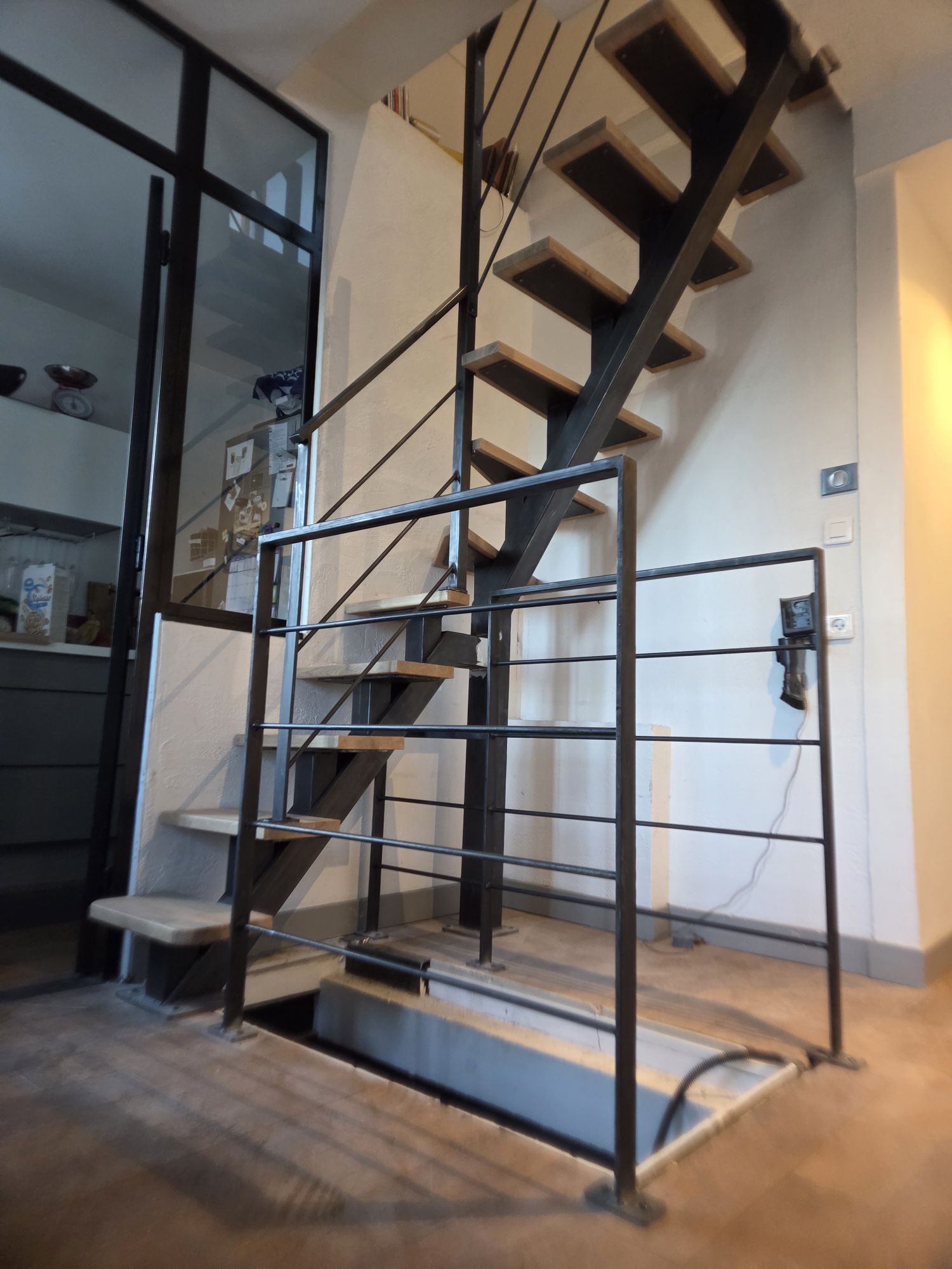 escalier acier et bois sur mesure a Saint-Didier-au-Mont-D'or